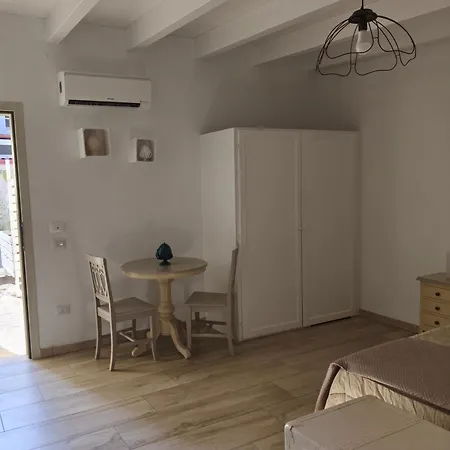 Апартаменты Otrantocasa *